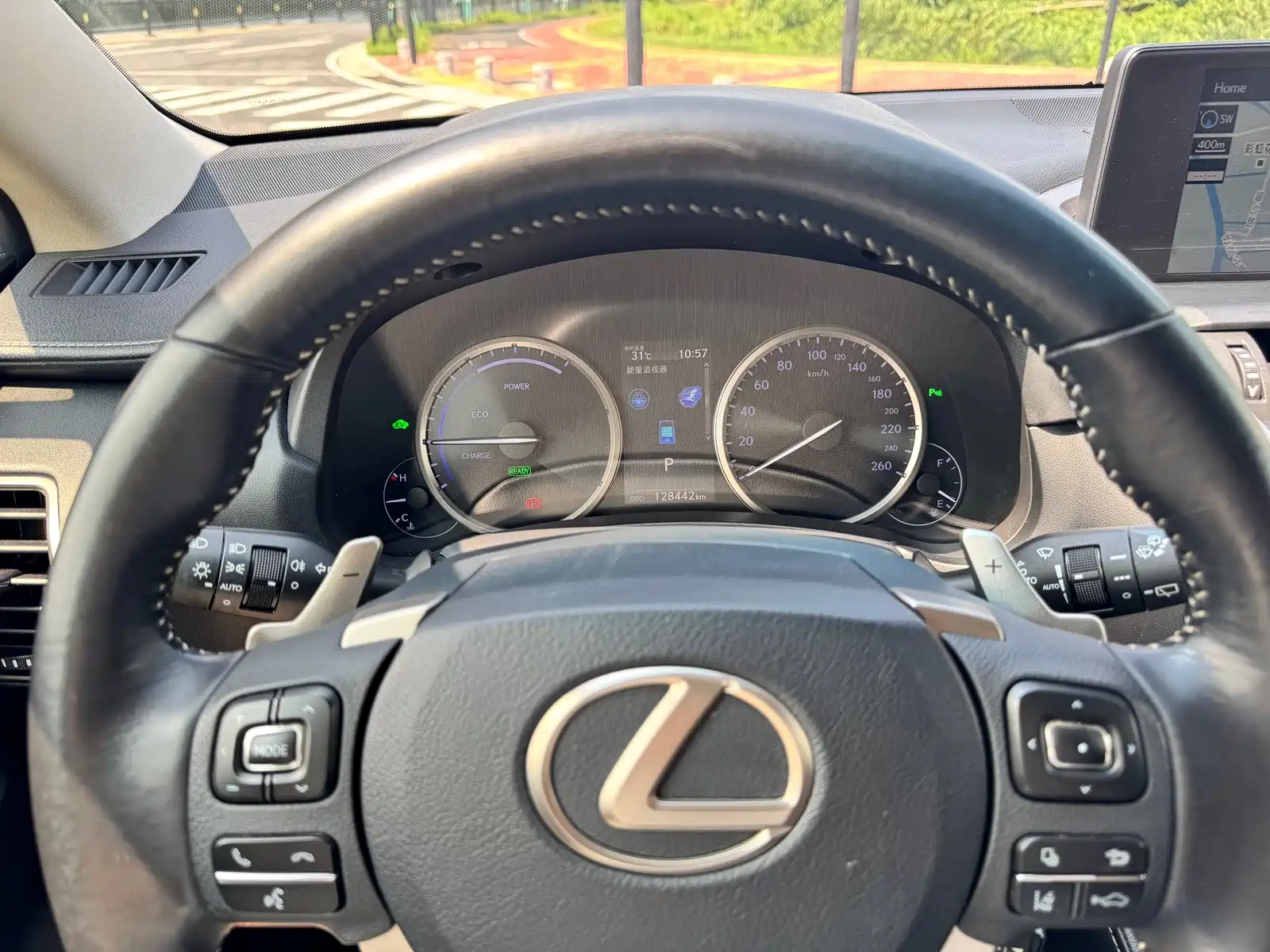 Фото 4 - Lexus NX