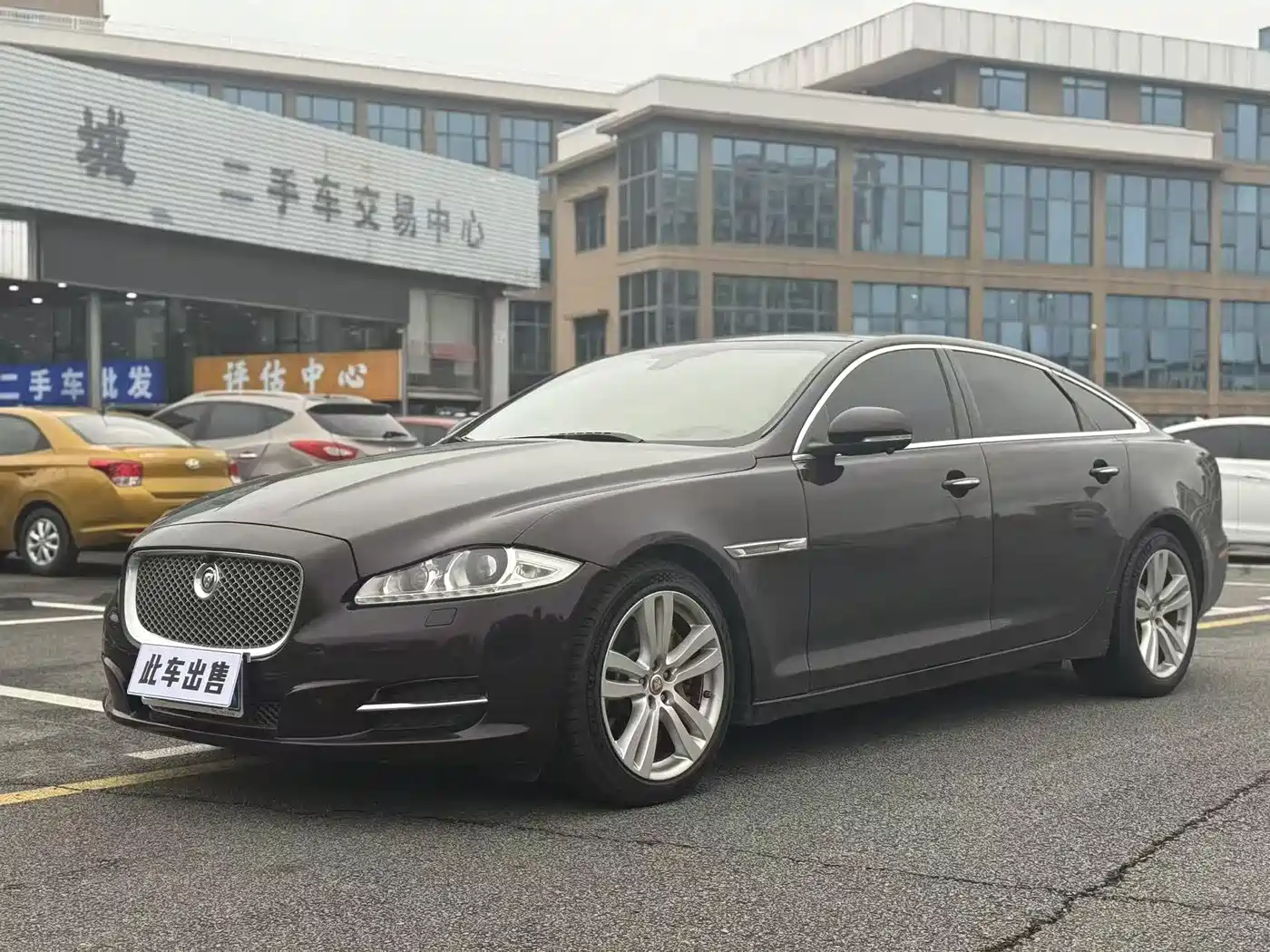 Jaguar XJ 2015 XJL 3.0 SC 4WD Flagship Business Edition