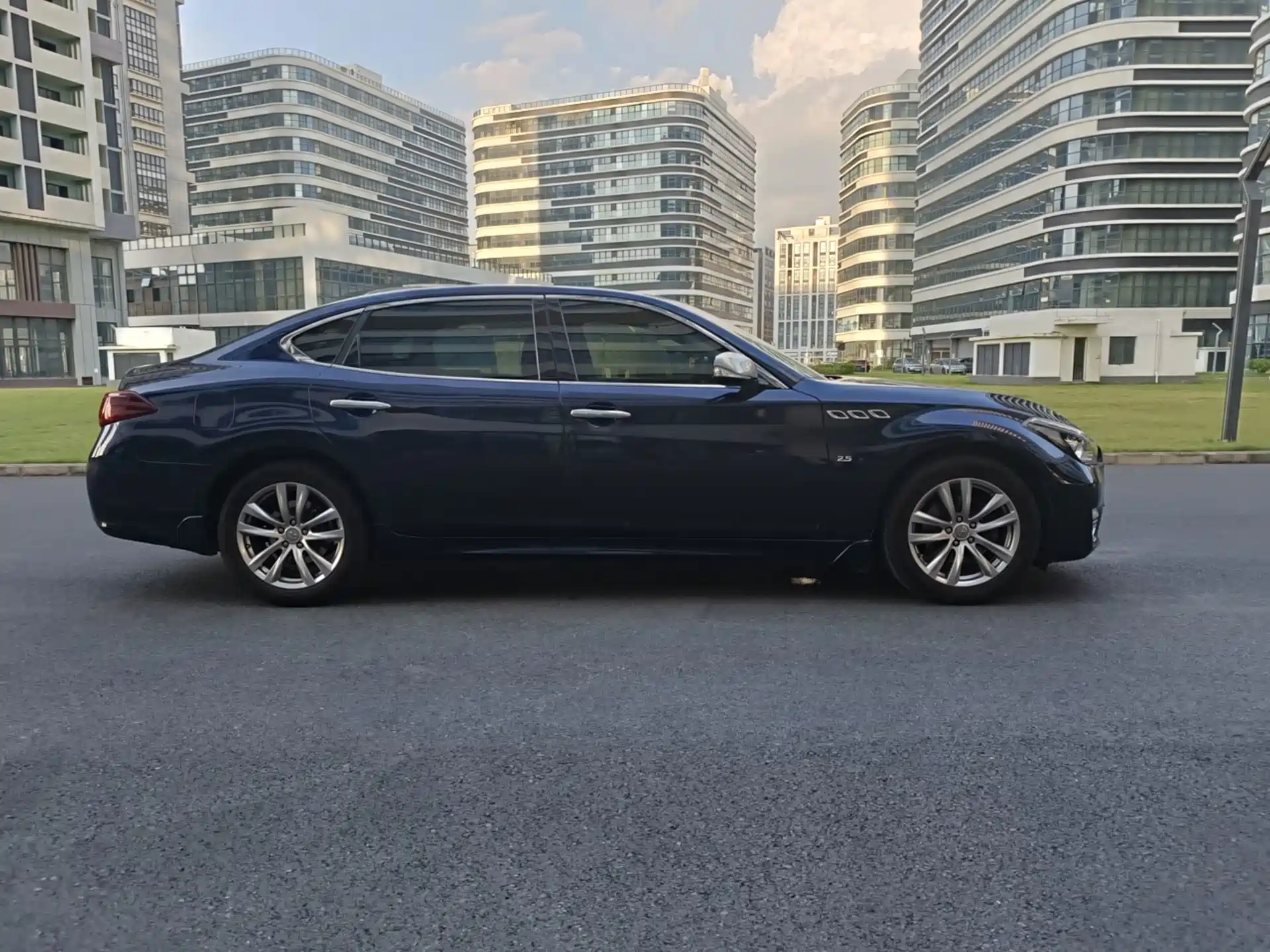صورة 4 - Infiniti Q70