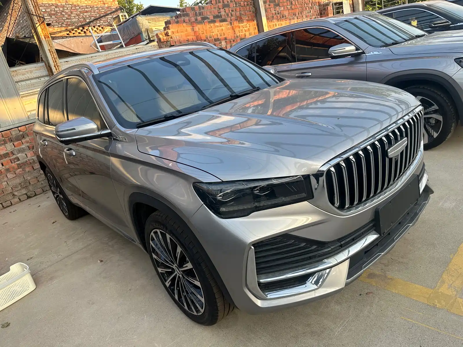 Фото 3 - Geely Monjaro