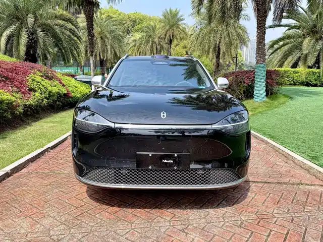 AITO ASK THE WORLD M9