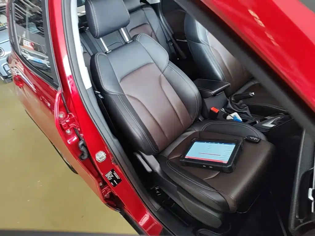 Фото 25 - Changan CS15