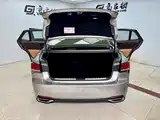Фото 21 - Lexus LS