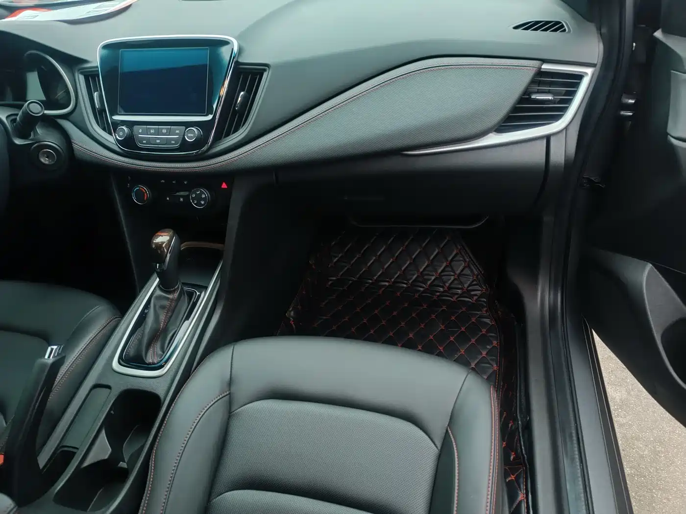 Chevrolet Monza 2020 Mild Hybrid RS 330T Automatic Smooth Edition фото 13