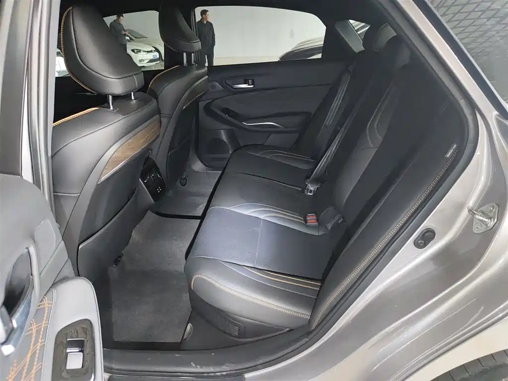 Toyota Avalon 2024 Hybrid 2.0L Luxury Edition фото 17