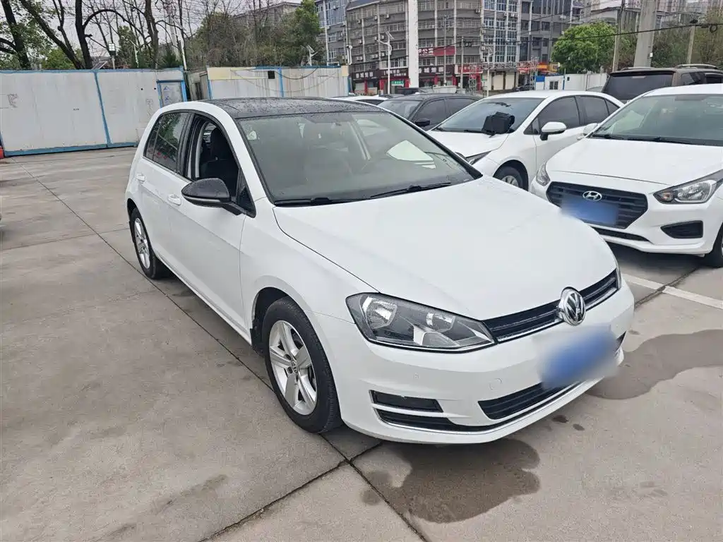 Volkswagen Golf 2016 1.6L Automatic Comfort фото 4