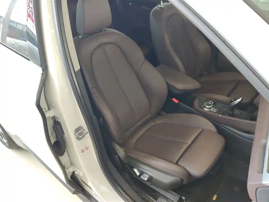 BMW X1 2022 sDrive25Li Leading фото 25