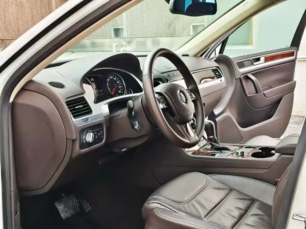 Фото 22 - Volkswagen Touareg