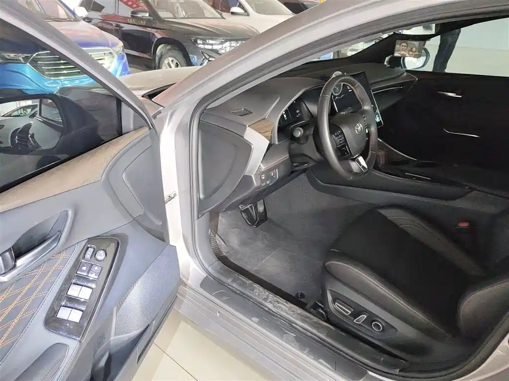 Toyota Avalon 2024 Hybrid 2.0L Luxury Edition фото 16
