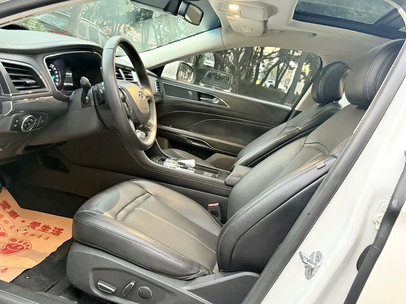 Фото 4 - Ford Taurus