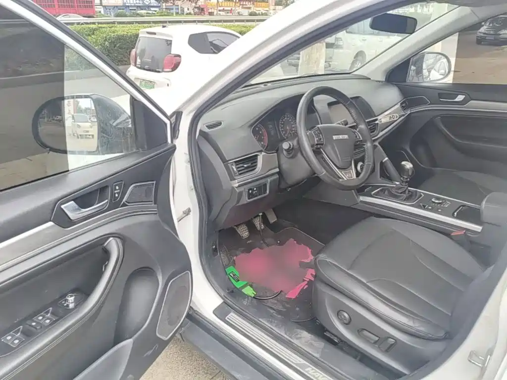 Фото 16 - Haval H6