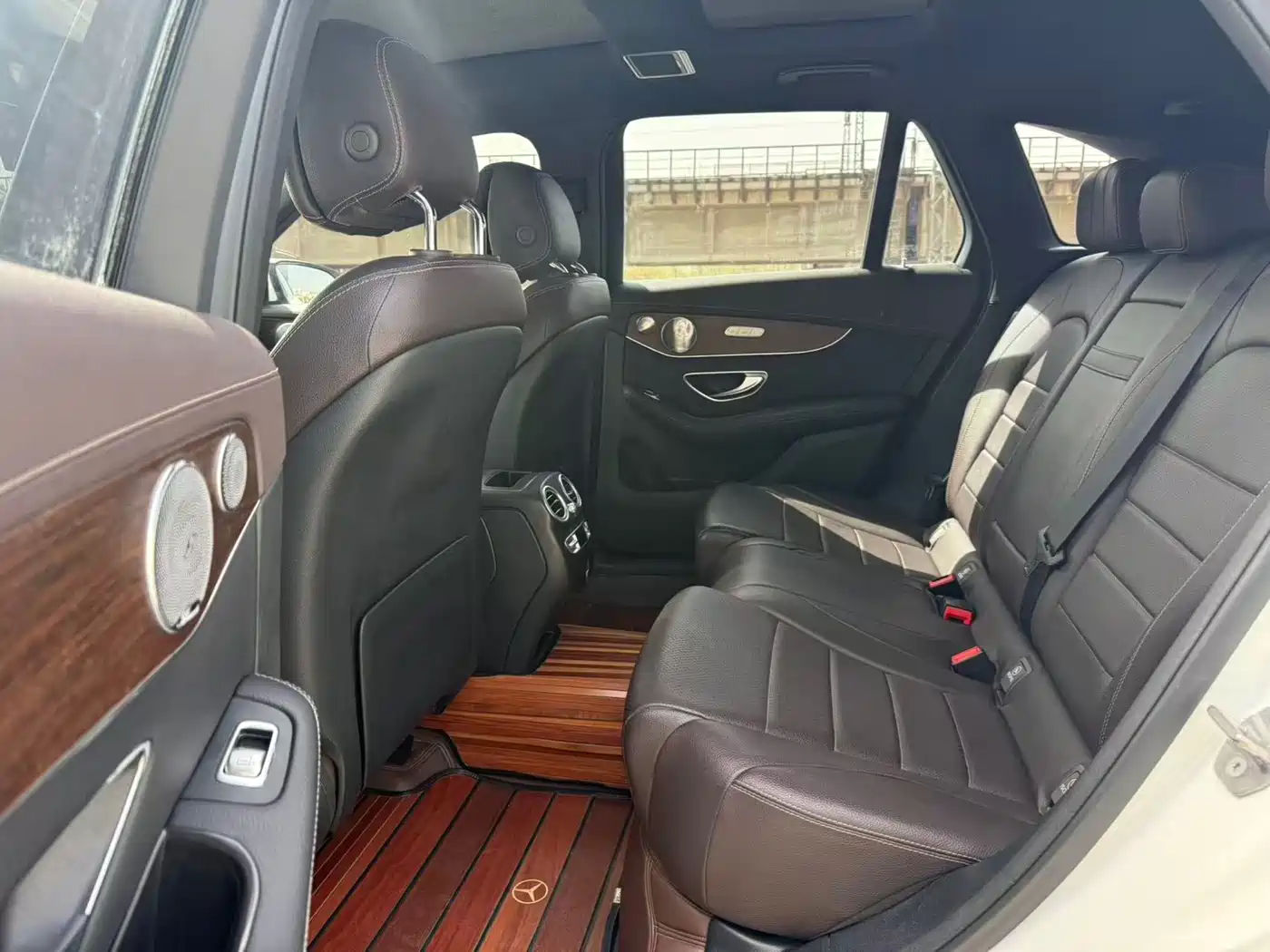 Mercedes-Benz GLC 2021 GLC 300 L 4MATIC Sporty фото 16