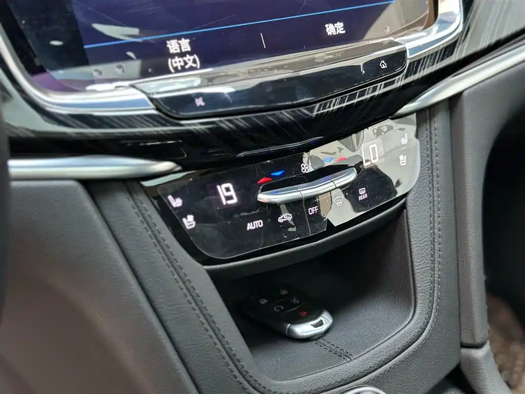 Cadillac XT6 2025 2.0T 6-Seater AWD Luxury Executive Classic фото 16