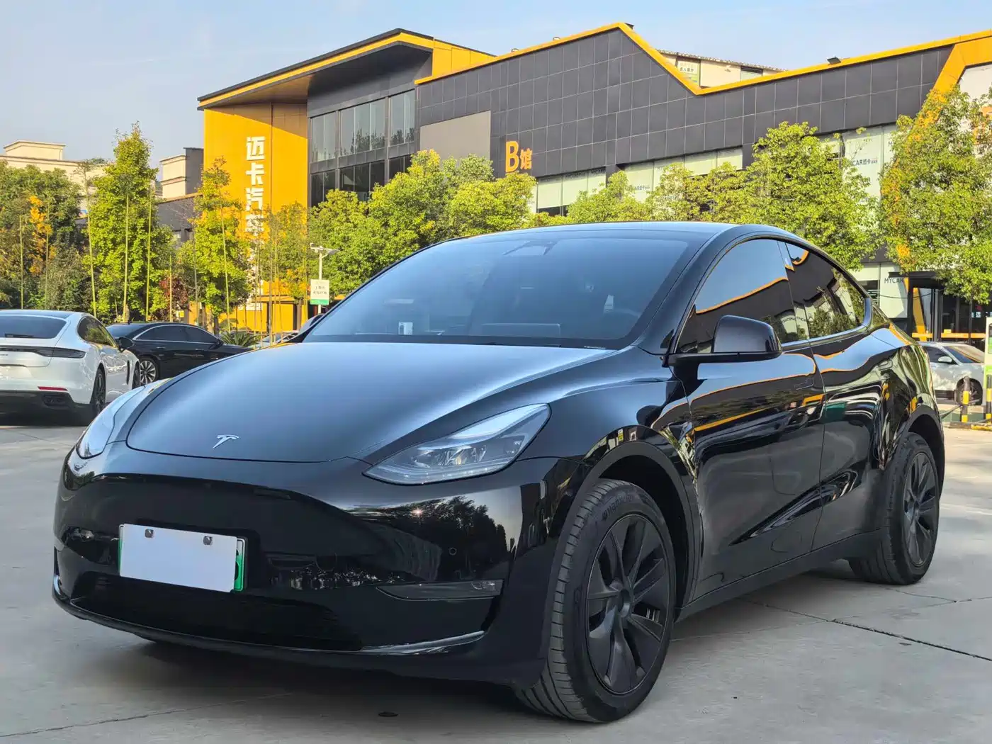 Tesla Model Y 2023