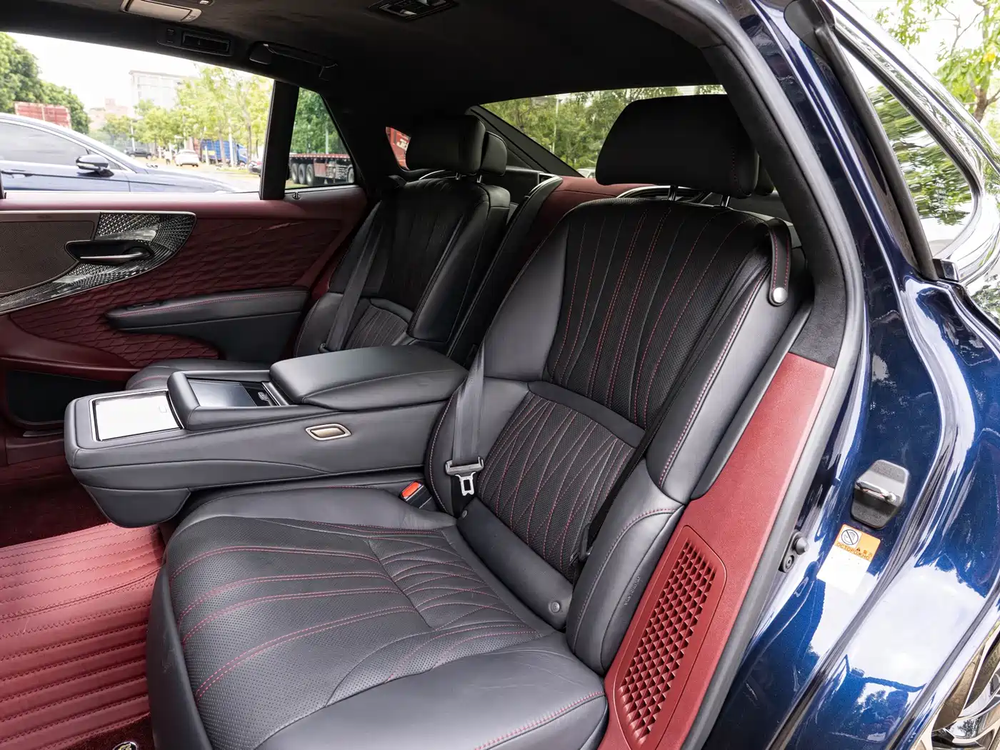 Lexus LS, миниатюра 12
