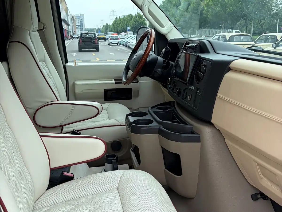 Ford E350 2014 2011 5.4L Platinum Limited Edition
