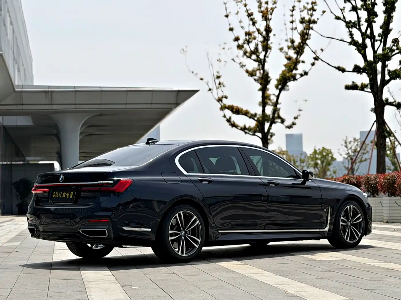 BMW 7 Series 2019 730Li M Sport Package фото 20