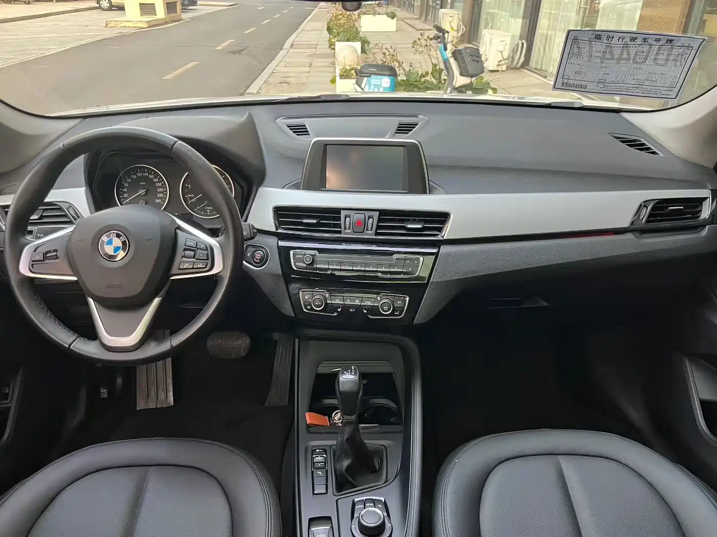 BMW X1 2016 sDrive18Li Premium Model фото 9