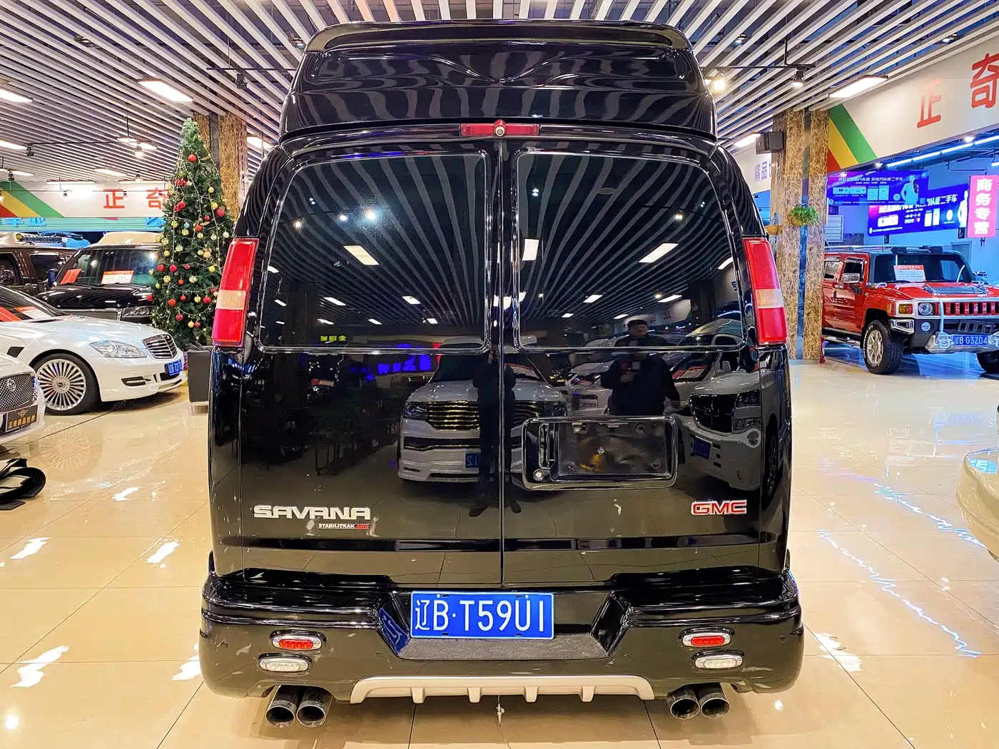 GMC Savana 2016 5.3L G550S 4WD Prestige Edition фото 7