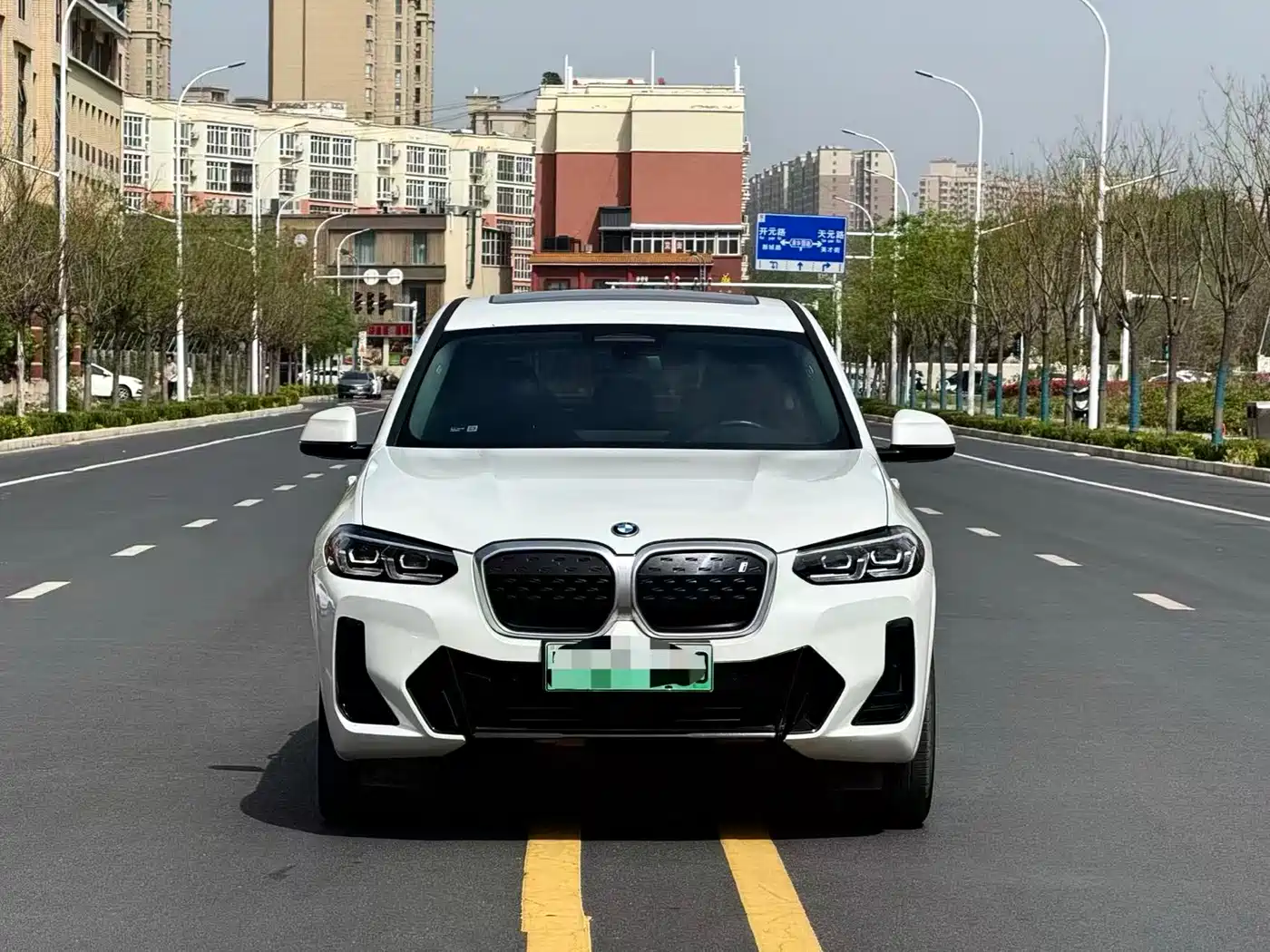 BMW IX3