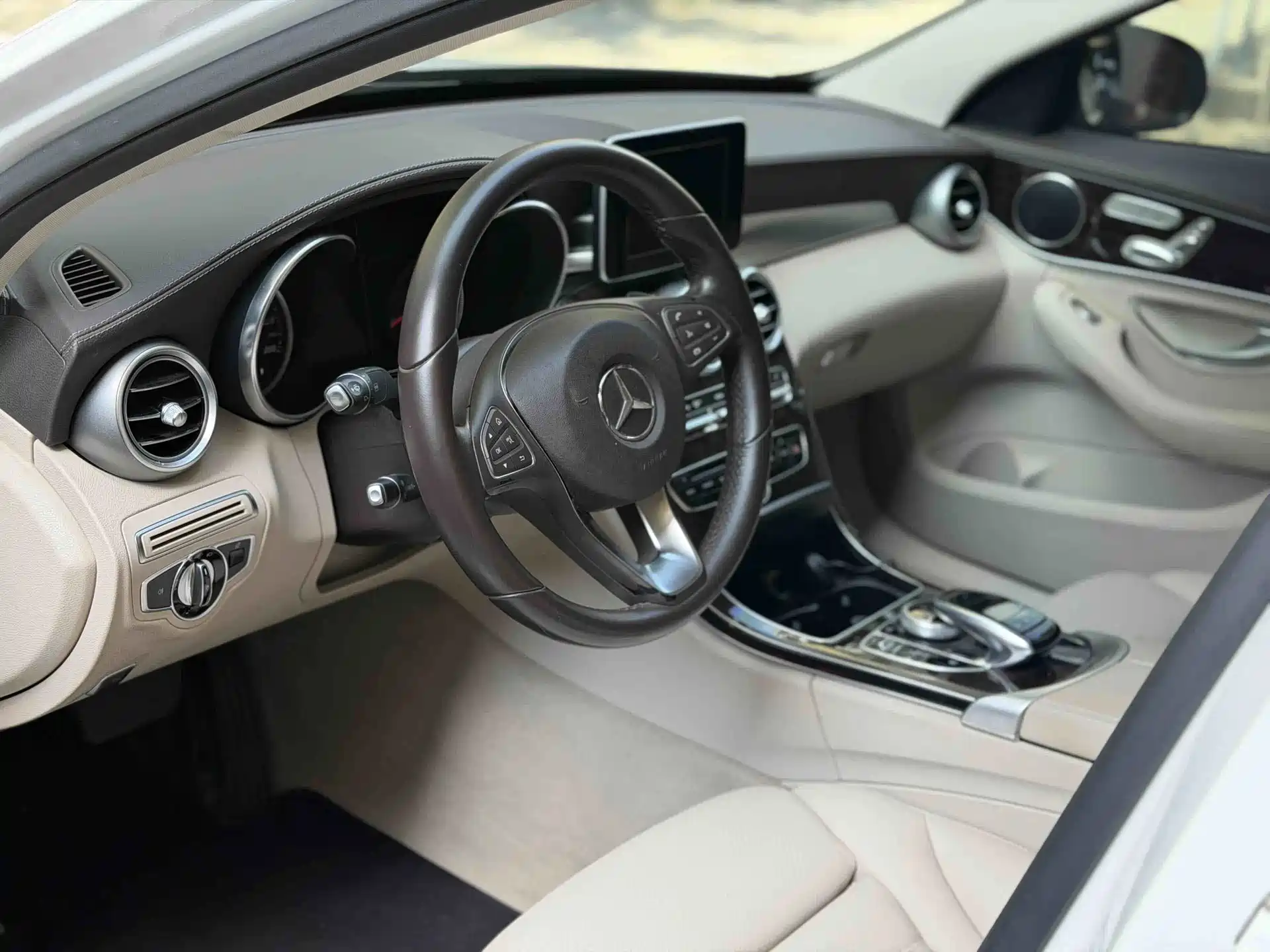 Фото 6 - Mercedes-Benz C-Class