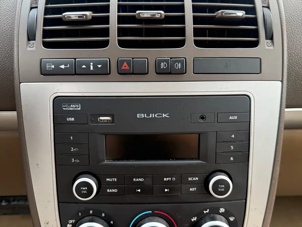 Buick GL8 2014 2.4L Classic Edition фото 16