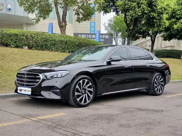 MERCEDES-BENZ E CLASS