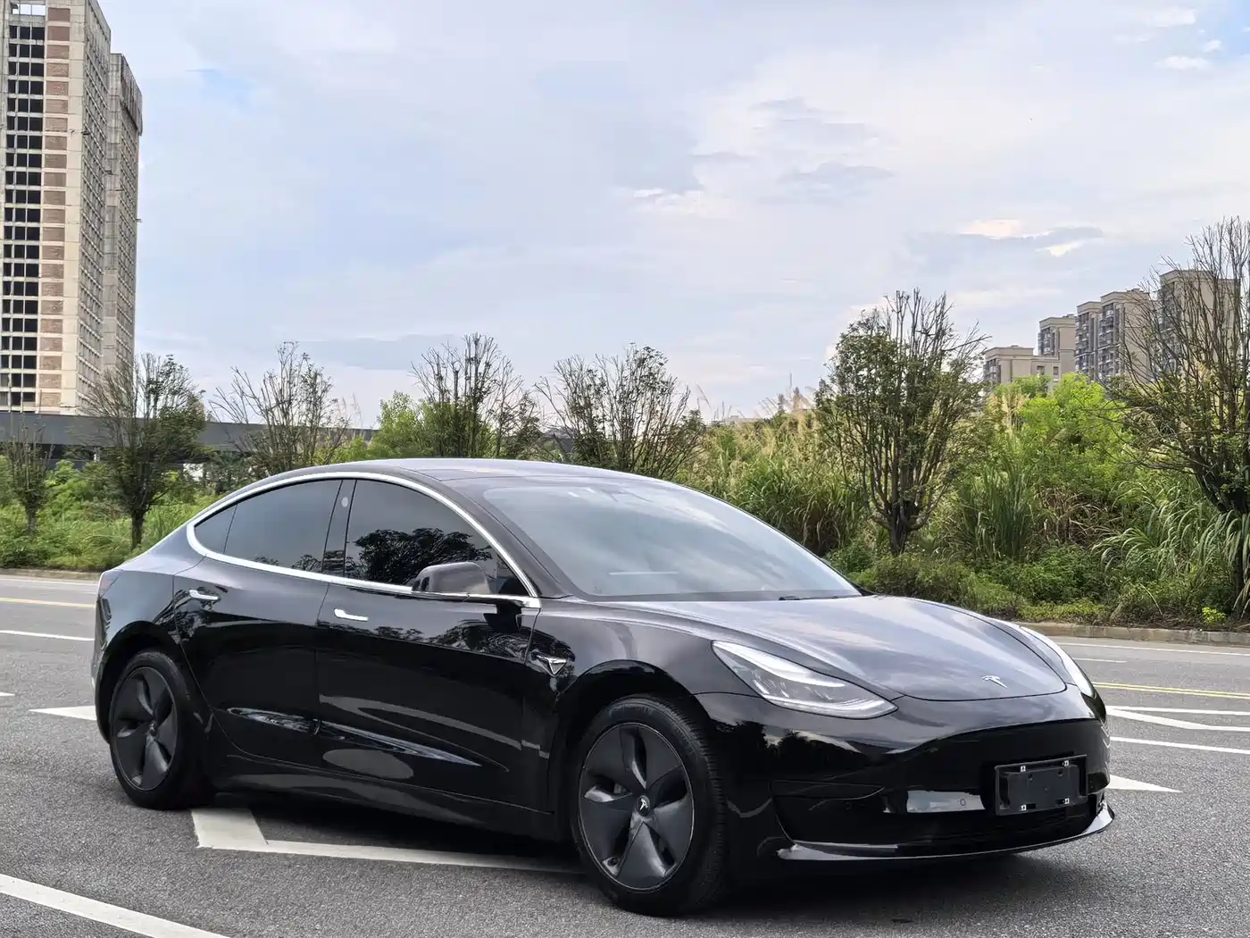 Фото 3 - Tesla Model 3