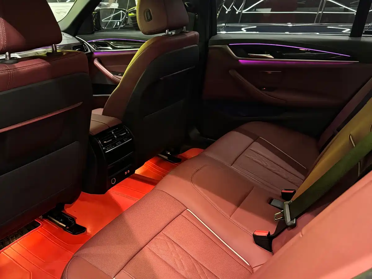 BMW 5 Series, миниатюра 5