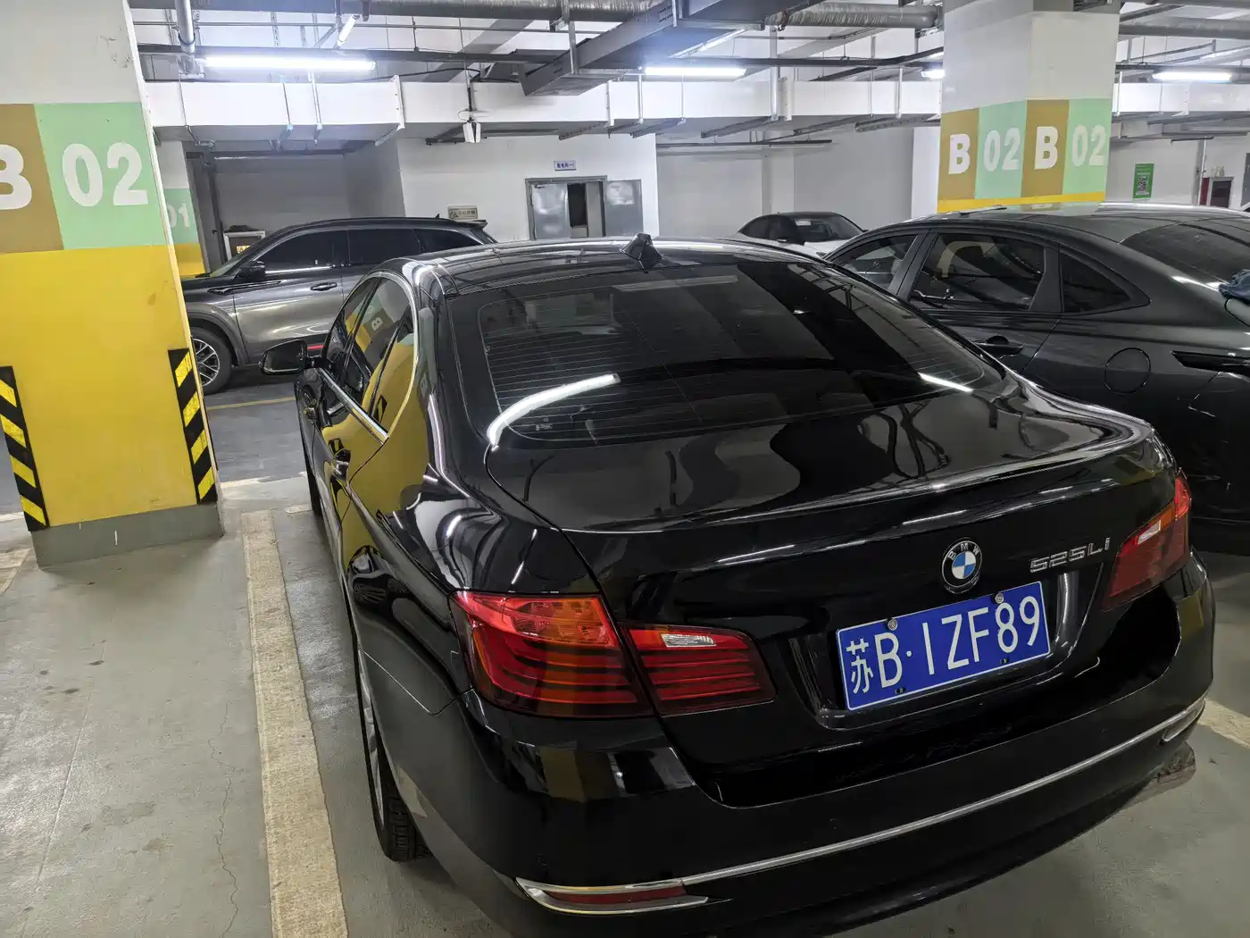 BMW 5 Series 2014 525Li Luxury Design Package фото 3