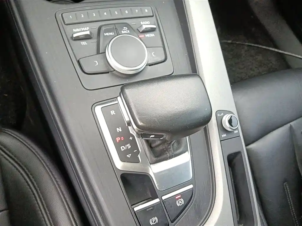 Audi A4L 2018 30th Anniversary 40 TFSI Progressive фото 10
