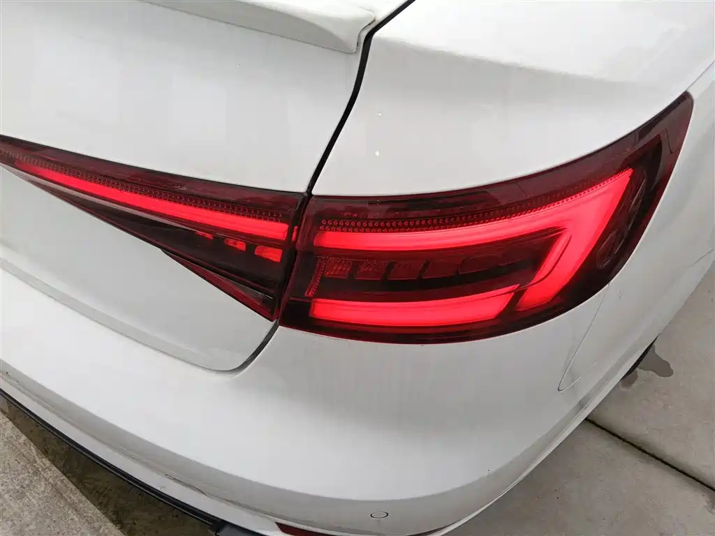 Audi A4L 2018 30th Anniversary 40 TFSI Progressive фото 24