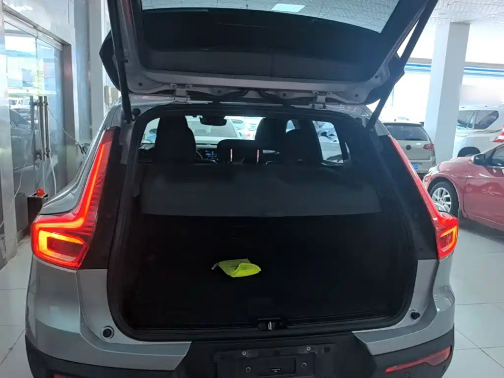 Volvo XC40 2024 2024 B3 Smart Elite Luxury Edition