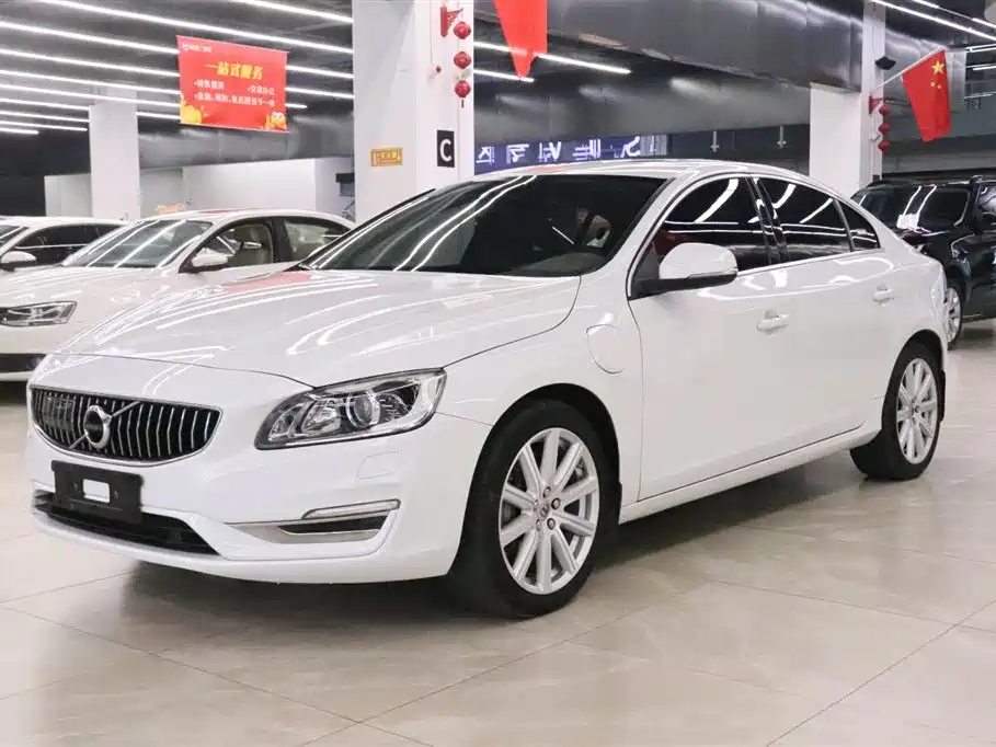 VOLVO S60 PLUG IN HYBRID