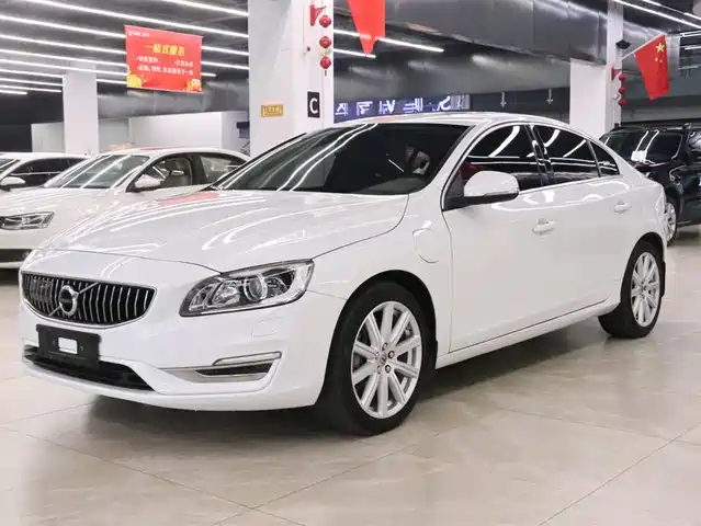 VOLVO S60 PLUG IN HYBRID