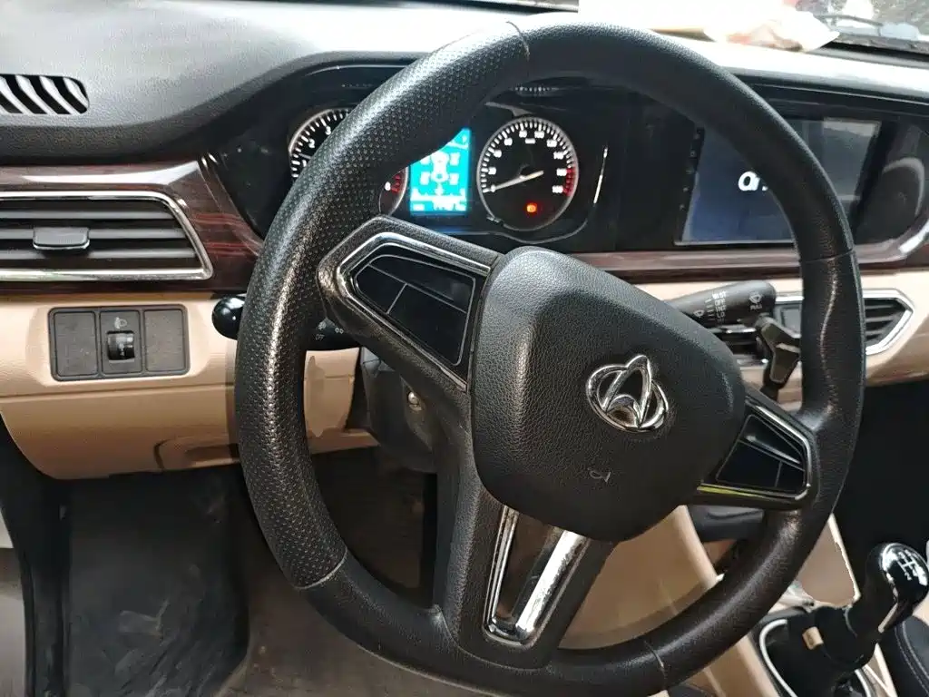 Changan Kuayue Kuayuexing V5 2021 2021 1.5L Treasure Comfort Edition JL473QH