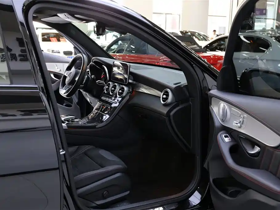 Mercedes-Benz GLC AMG 2017 AMG GLC 43 4MATIC фото 17