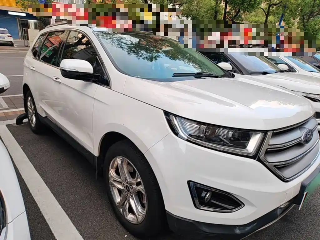 Фото 4 - Ford Edge