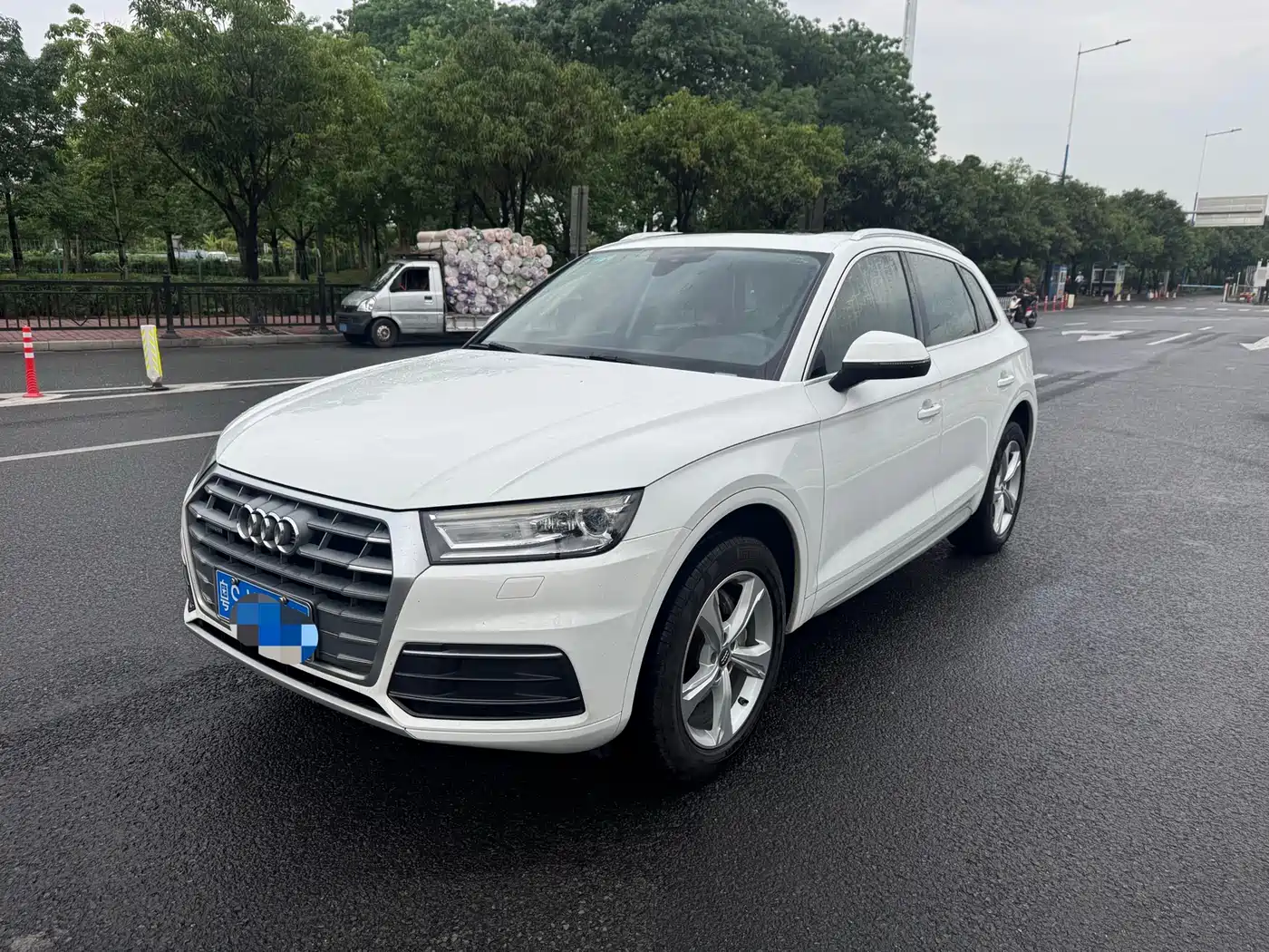 Audi Q5L 2018 40 TFSI Premium Progressive China VI