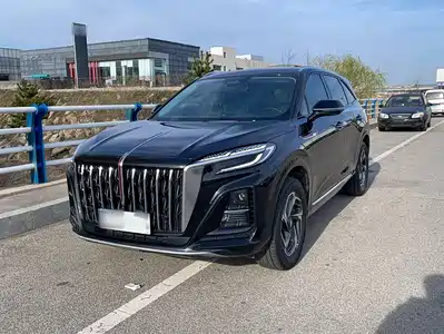 Hongqi HS3