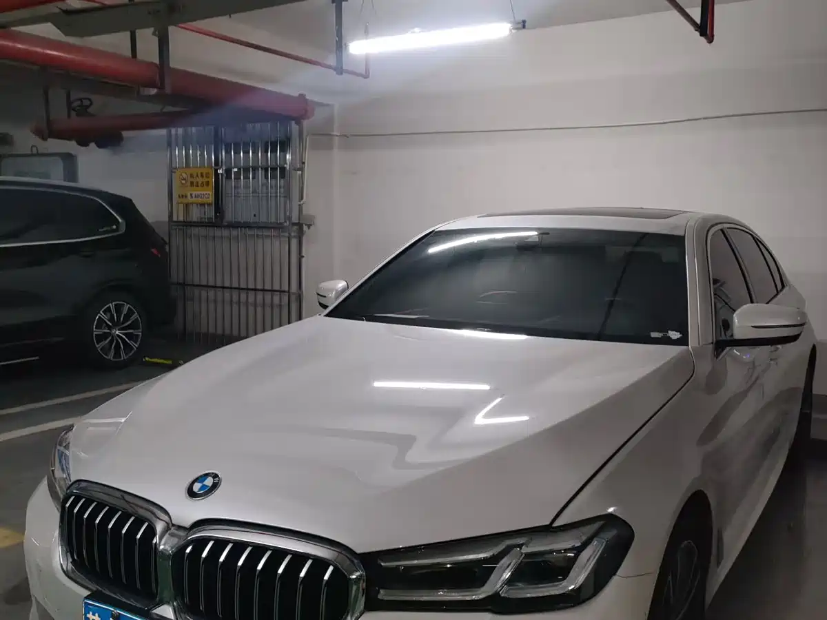 BMW 5-SERIES