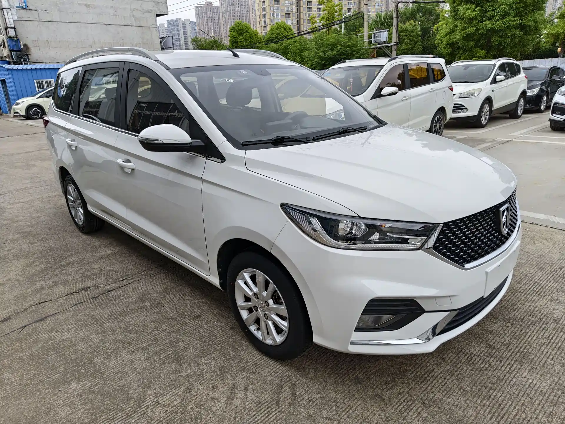 Фото 3 - Baojun 360