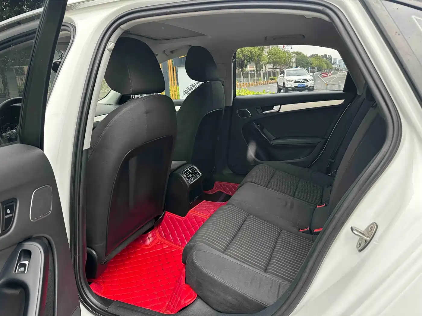 Audi A4L 2015 45 TFSI quattro Individual Sport фото 10