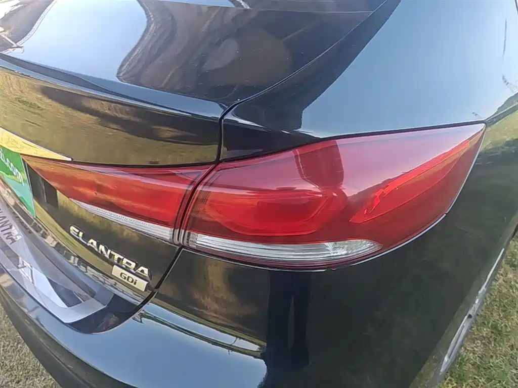 Hyundai Elantra 2016 Model 1.6L Automatic Smart Elite фото 24