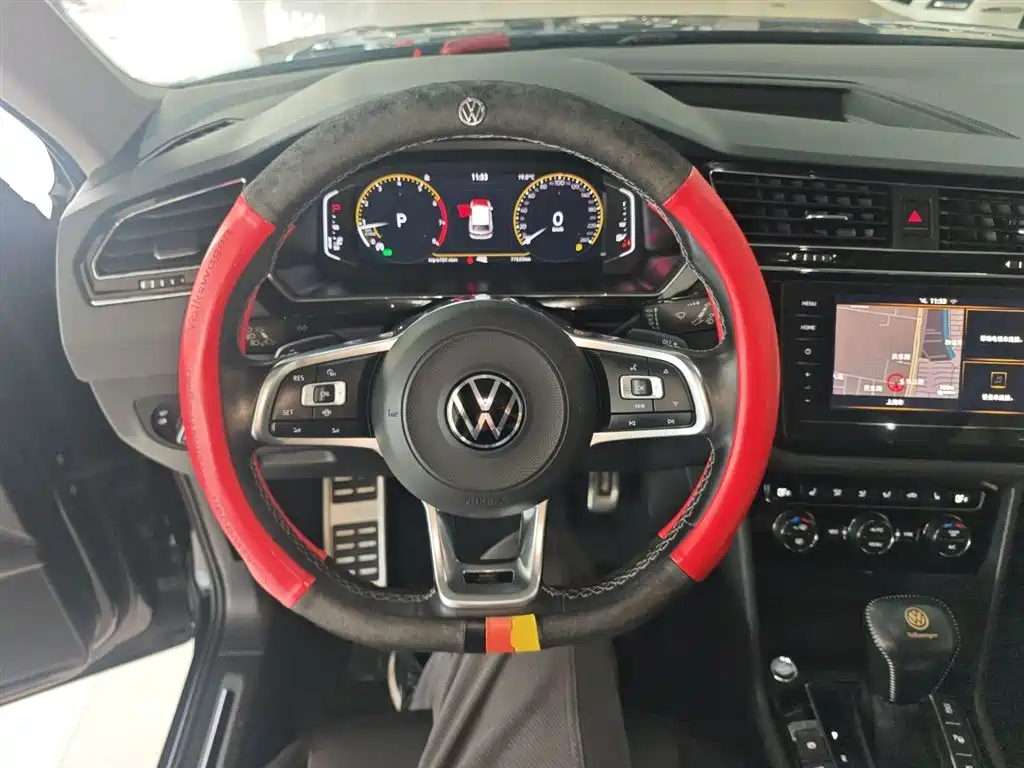 Volkswagen Tiguan L 2021 330TSI Automatic 2WD R-Line Premium фото 3