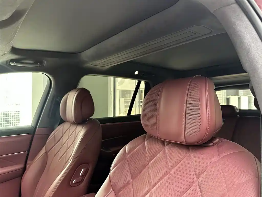 AITO Wenjie AITO M8 2025 Model Extended Range Ultra Edition 53.4kWh 5-Seater фото 8