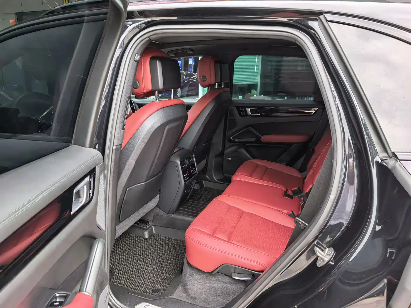 PORSCHE CAYENNE NEW ENERGY