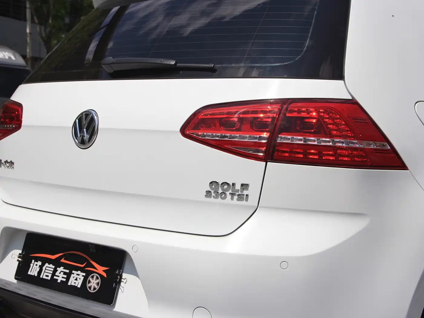 Volkswagen Golf 2016 230TSI Automatic Luxury фото 14
