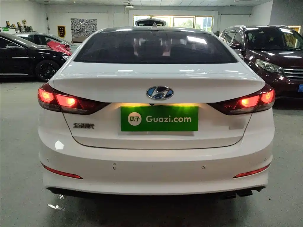 Hyundai Elantra 2016 1.4T DCT Dynamic·Vitality фото 4