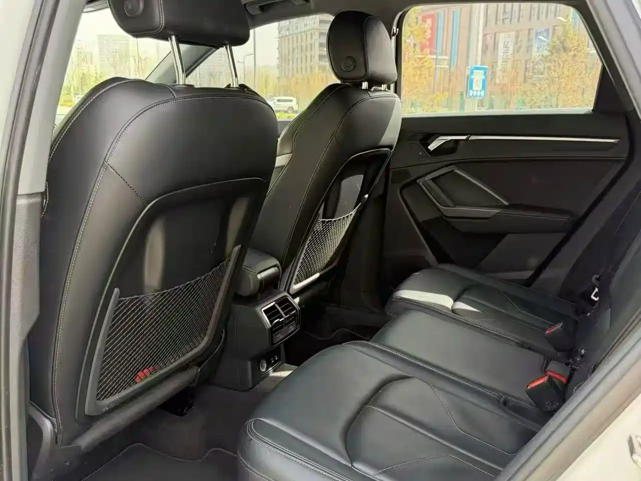 Audi Q3 2024 35 TFSI Fashion Sport фото 9